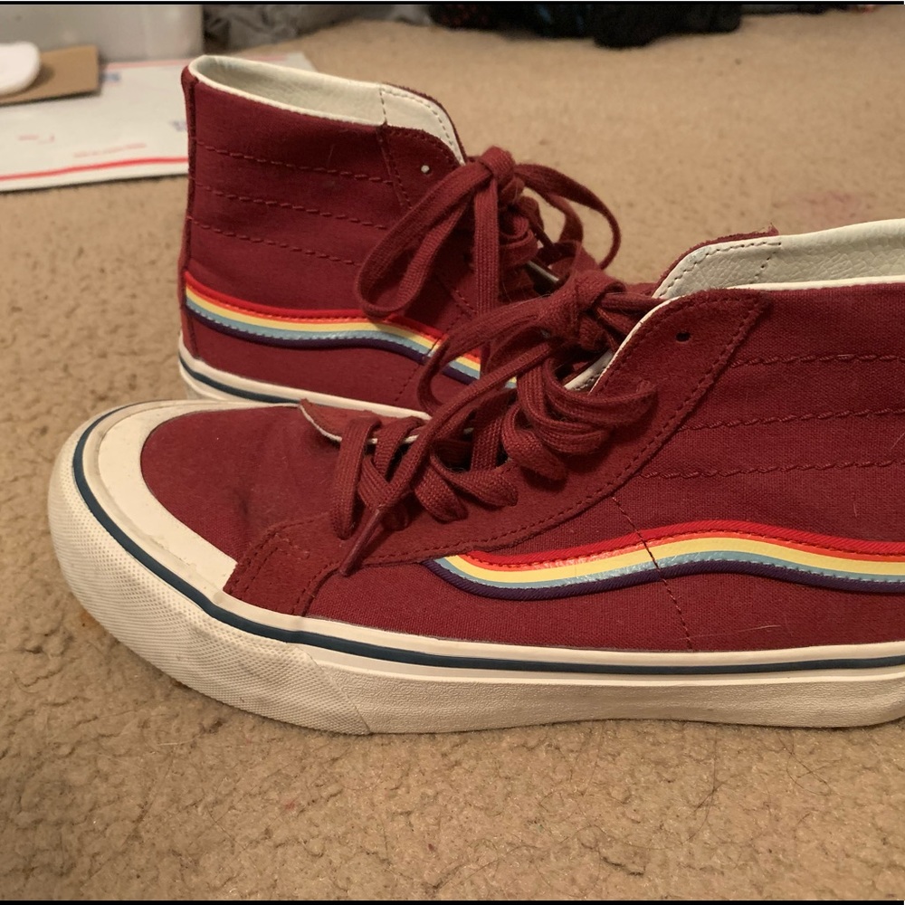Maroon Ultracrush vintage style high top Vans❣️